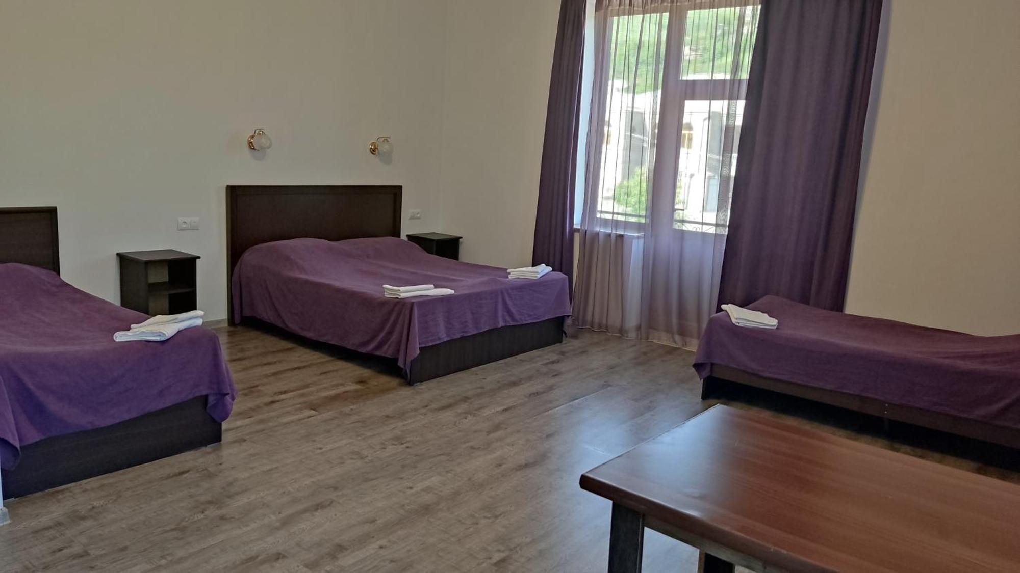 Mthnadzor Hotel Goris Luaran gambar